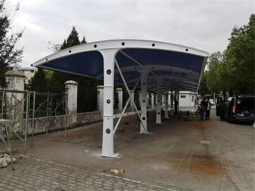 汽車(chē)也需“避風(fēng)港” 帷韜戶(hù)外用品汽車(chē)棚，守護(hù)愛(ài)車(chē)的貼心伴侶